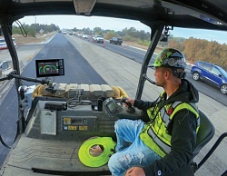 Цифровые данные в режиме реального времени для более эффективного уплотнения асфальта